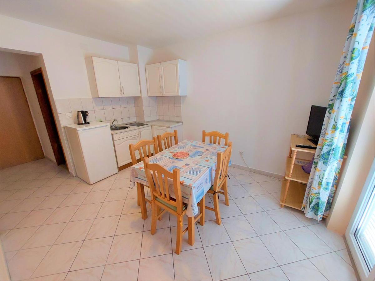 Apartments Neva & Neva Beach House Срима Екстериор снимка
