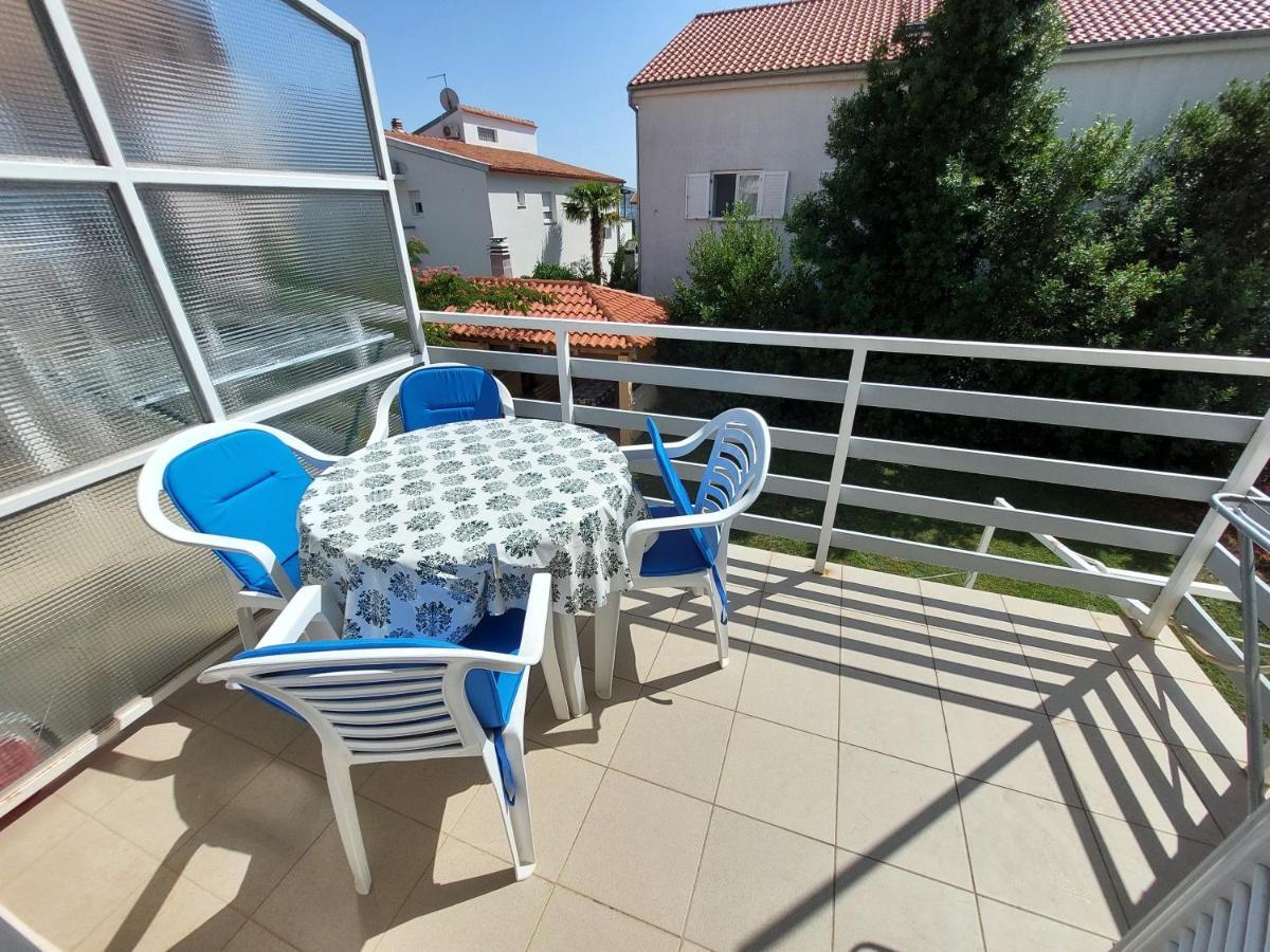 Apartments Neva & Neva Beach House Срима Екстериор снимка