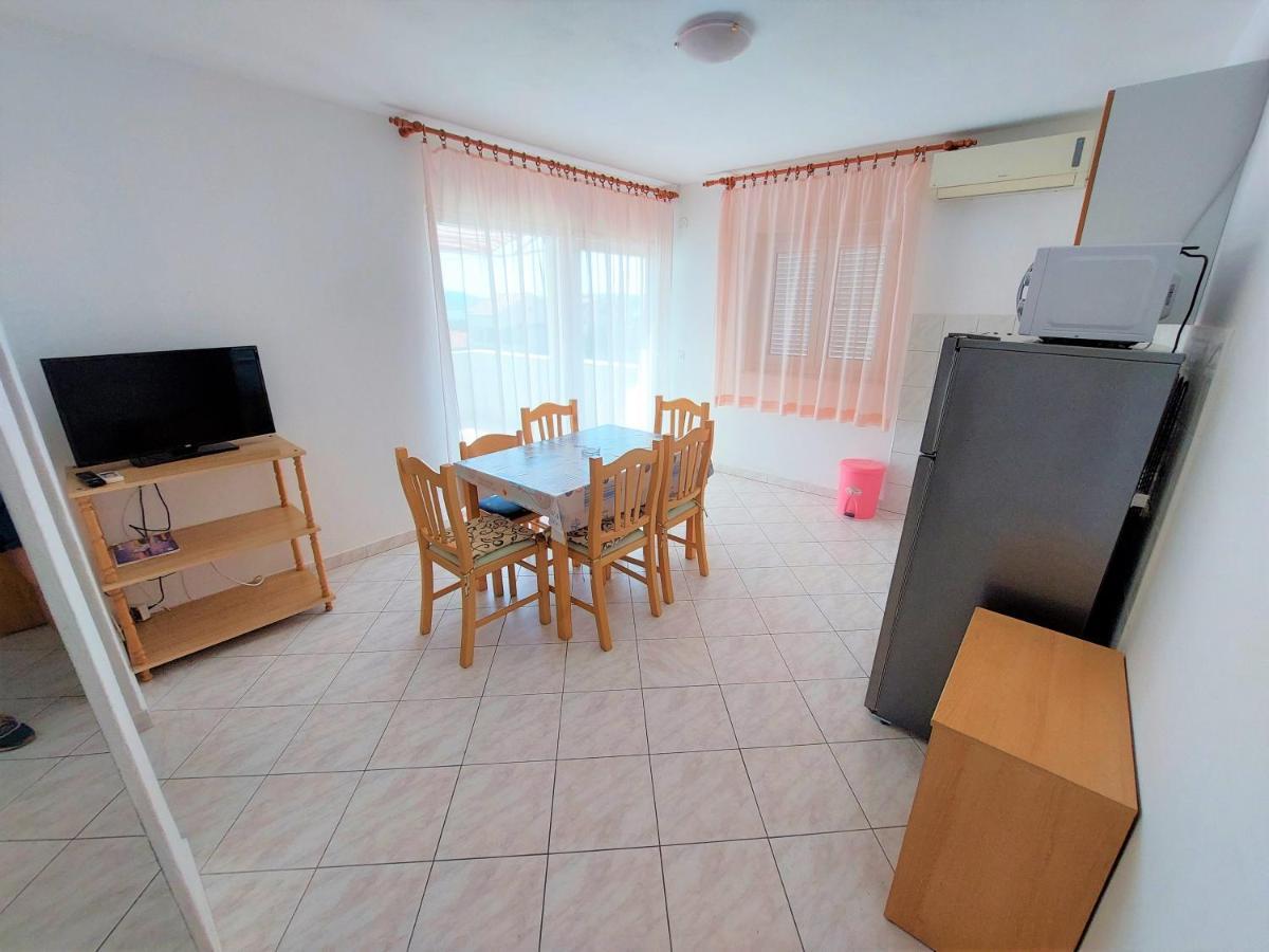 Apartments Neva & Neva Beach House Срима Екстериор снимка