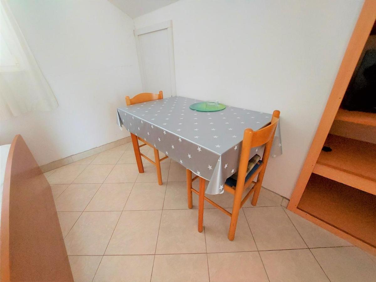 Apartments Neva & Neva Beach House Срима Екстериор снимка