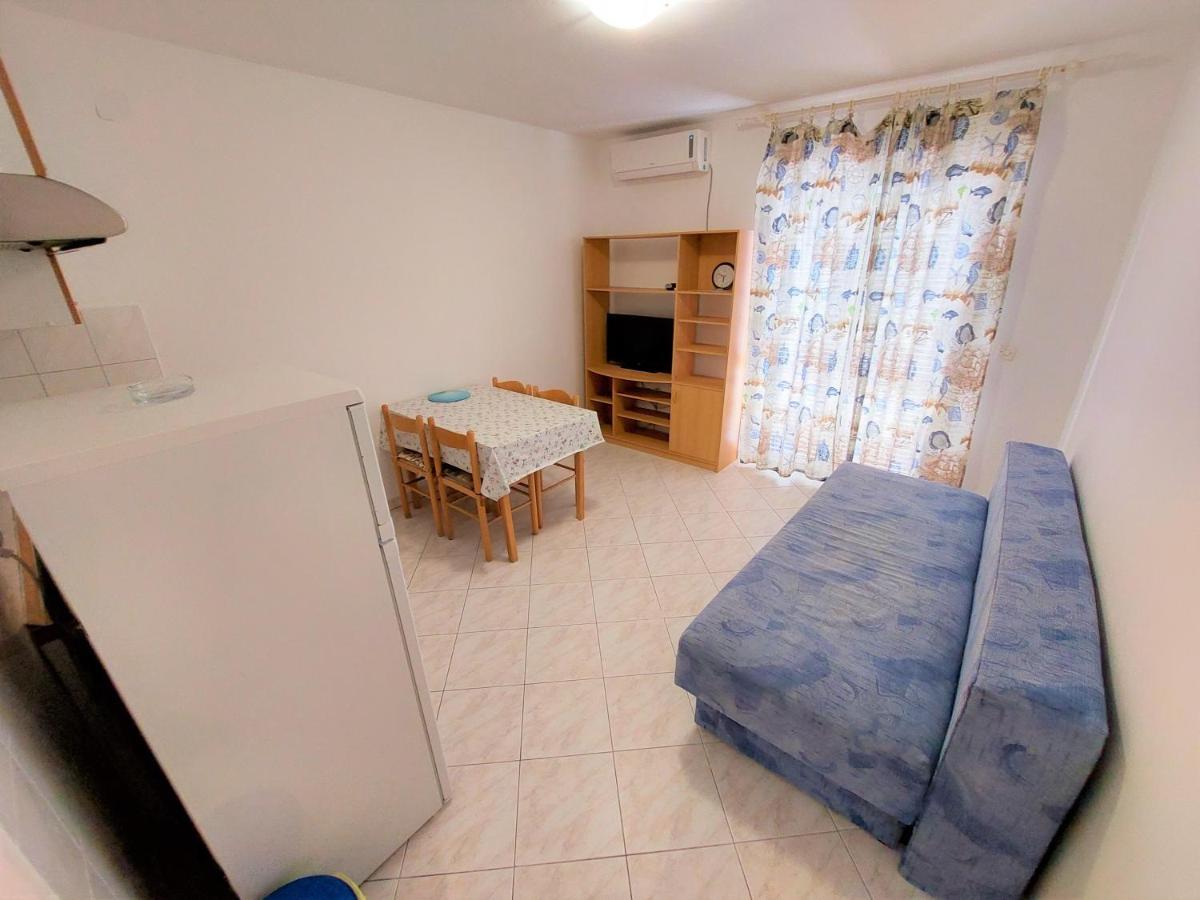 Apartments Neva & Neva Beach House Срима Екстериор снимка