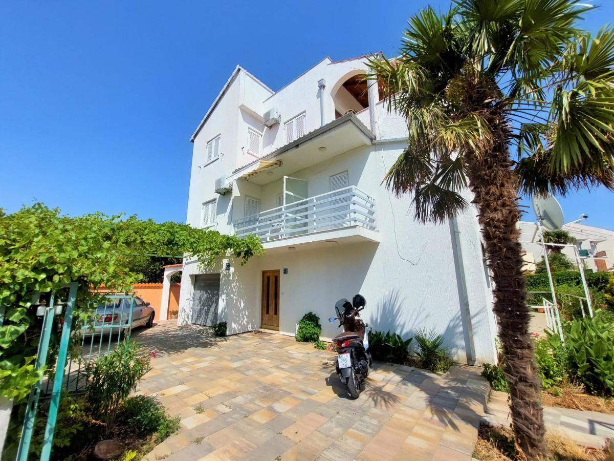 Apartments Neva & Neva Beach House Срима Екстериор снимка