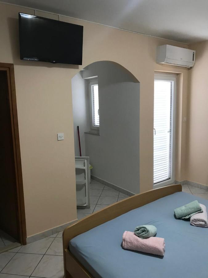 Apartments Neva & Neva Beach House Срима Екстериор снимка