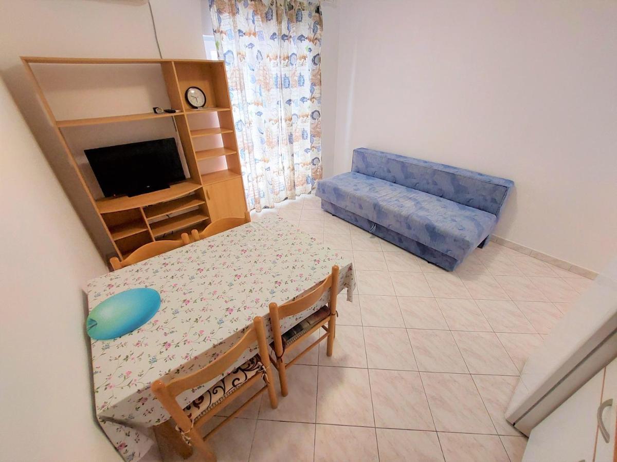 Apartments Neva & Neva Beach House Срима Екстериор снимка