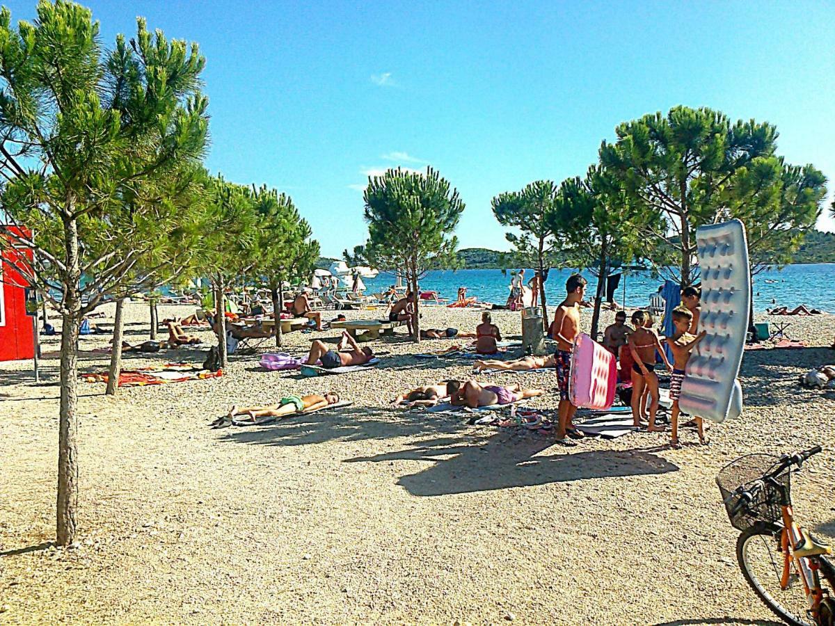 Apartments Neva & Neva Beach House Срима Екстериор снимка